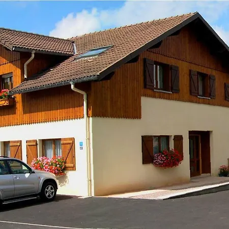 Lacroisette Apartament *